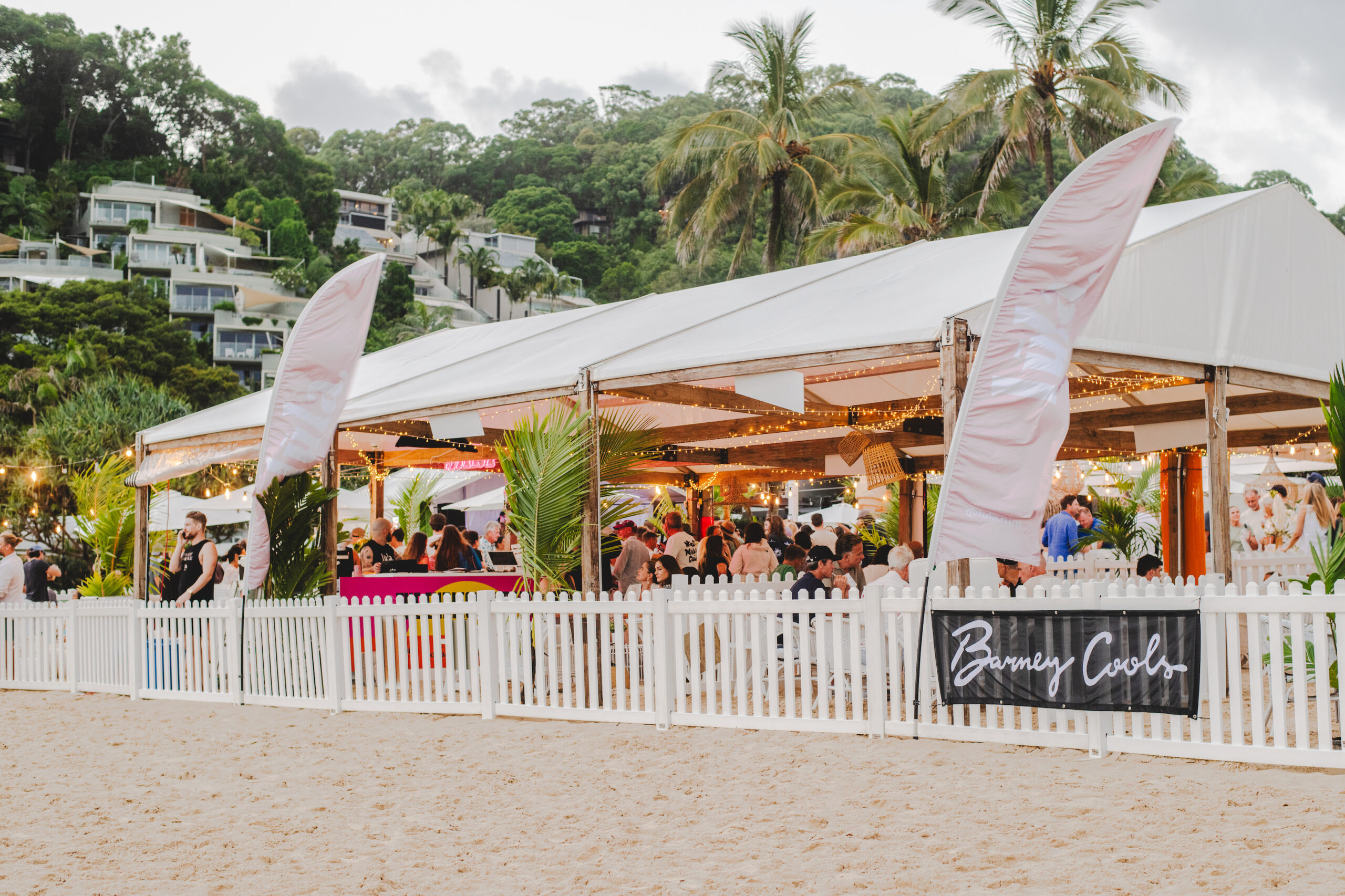 Noosa Beach Bar – Sun 22 March